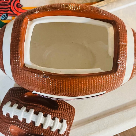 VINTAGE SNICKERS CERAMIC FOOTBALL SHAPED COVERED CANDY/COOKIE JAR - Picture 4 of 5